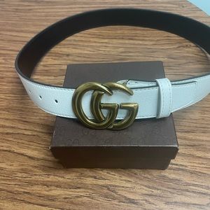 Gucci Belt size 105/42 inch. White with gold buckle.